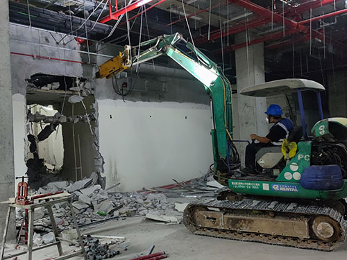 ���̰���